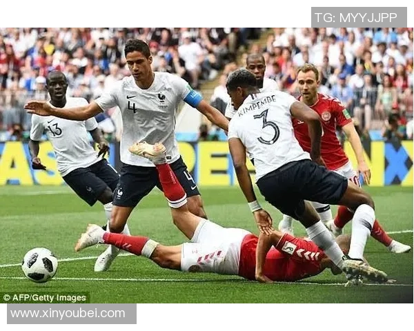 杭州足球队配合引发热议球迷对战术和默契提出不同看法 杭州足球队配合引发热议球迷对战术和默契提出不同看法